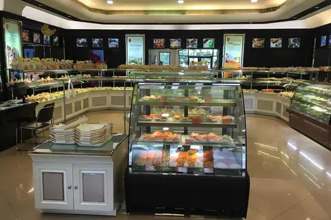 Crumbs photo 3