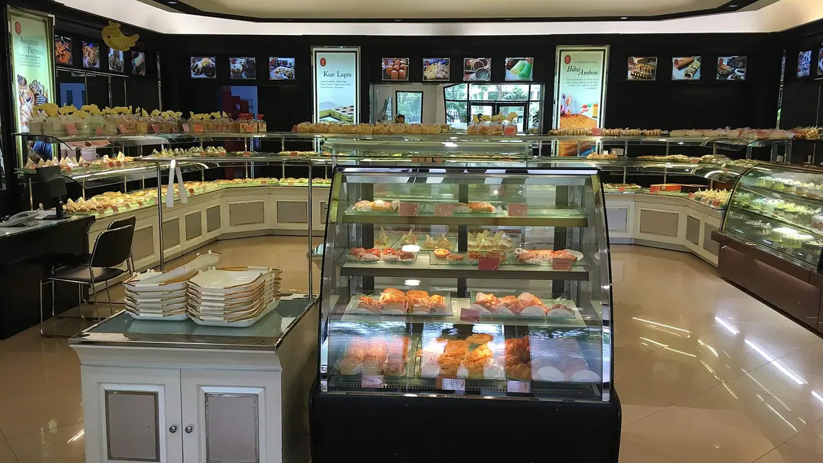 Artisan Bakery bakes